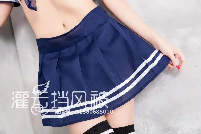 ชุดคอสเพลย์ แฟนซี ชุดนักเรียนญี่ปุ่น เซ็กซี่ เอวลอย ปกทหารเรือ ปกเนตรนารีแต่งขลิบ และริบบิ้นผูกด้านหน้า กระโปรงอัดกลีบสีน้ำเงินกรมท่า แต่งขลิบชาย แบบเซ็กซี่ สุดๆไปเลยจร้า