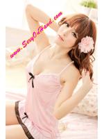 ชุดนอน เซ็กซี่ ชุดนอน สายเดี่ยว ผ้าซาติน สีชมพู แต่งขอบลูกไม้ และริบบิ้นดำช่วงอก ขอบกระโปรงแต่ง ชายลูกไม้ และเล่นระดับ แบบเก๋ๆ ขี้เล่น เซ็กซี่ ๆจ๊ะ ＋ G string เข้าชุด