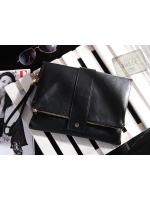 กระเป๋าหนังคลัชมือ Clutch แบรนด์ Forever21 หนังมีTexture ในตัว เนื้อหรูมากคะ ติดแท็คForever 21 ด้านใน ช่องใส่ของซิบใหญ่ 1 ด้านในมีซิปแบ่ง 1 ช่องแบ่งใส่ของ2ช่อง