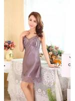 ชุดนอนผ้าไหม ชุดนอนคุณหนู สุดหรู สายเดี่ยว เนื้อผ้าไหม สีเทา อมม่วง แต่งลูกไม้ซีทรูช่วงอก และชาย แบบหรู สวยเซ็กซี่ มากเลยคะ เนื้อผ้า นุ่มลื่น เงา สวยหรู งานเย็บเกรดพรีเมี่ยมคะ