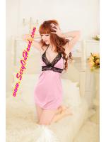ชุดนอนเซ็กซี่ ผ้าไหมเทียม ชุดนอนซาติน เนื้อนุ่ม แบบผูกคอ สีชมพูหวาน สีคุณหนู แต่งลูกไม้ดำช่วงอก +G string เข้าชุดคะ