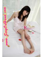 ชุดนอน สายเดี่ยว ผ้าไหมแท้ สีชมพูอ่อน สวยหวาน ไสตล์คุณหนูคะ แบบเรียบแต่หรูมากมาย เนื้อผ้าเย็นลื่นใส่สบาย