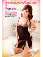 ชุดนอน เซ็กซี่ ชุดนอน ซีทรู สายเดี่ยว สีดำ เนื้อผ้าซีทรู แต่งงริบบิ้นและเล่นงานปักชมพูเหลือง ช่วงหน้าอก (งานปักสวยเหมือนในภาพเลยคะ) ผ่าหน้าขาสองข้าง เพิ่มความเซ็กซี่มั่กๆ แบบ ชุดเรียบๆ แต่หรู มากมายจ๊ะ ＋ G string เข้าชุด