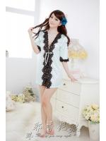 ชุดคลุม คุลมนอน คลุมอาบน้ำ ชุด เซ็กซี่ ผ้าไหมเทียมสีเขียวอ่อน สีสว่าง สวยคะ ผ้านุ่มลื่น เย็นสบาย เล่นขอบลูกไม้สีดำ หรูมาก พร้อมสายผูก +จีสตริง