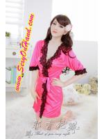 ชุดคลุม เซ็กซี่ ชุดนอน ผ้าไหมเทียม ชุดคลุมอาบน้ำ คลุมเซ็กซี่ สีชมพู ช็อคกิ้งพิ้งค์ สีสวย แอบเปรี้ยว เล่นขอบลูกไม้สีดำ หรูมาก พร้อมสายผูก +จีสตริง