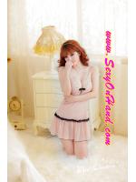 ชุดนอนเซ็กซี่ สายเดี่ยว ผ้าซีทรู สีนูทเหลือง แต่งลูกไม้ซีทรูช่วงอก แต่งเว้าอกเพิ่มความยั่วยวน ชายกระโปรงเล่นระบายขอบดำ