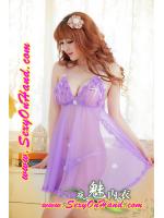 ชุดนอนเซ็กซี่ ชุดนอนสายเดี่ยว สีม่วงอ่อน ผ้าซีทรู เนื้อผ้าบางเบา แต่งขอบและสายเสื้อด้วยผ้าซีทรูจับจีบย่น ม่วงอ่อนช่วงอก ชายแหวกด้านหลังแหวก เพิ่มความเซ็กซี่ ยั่วยวนสุดๆคะ +จีสตริง เข้าชุด