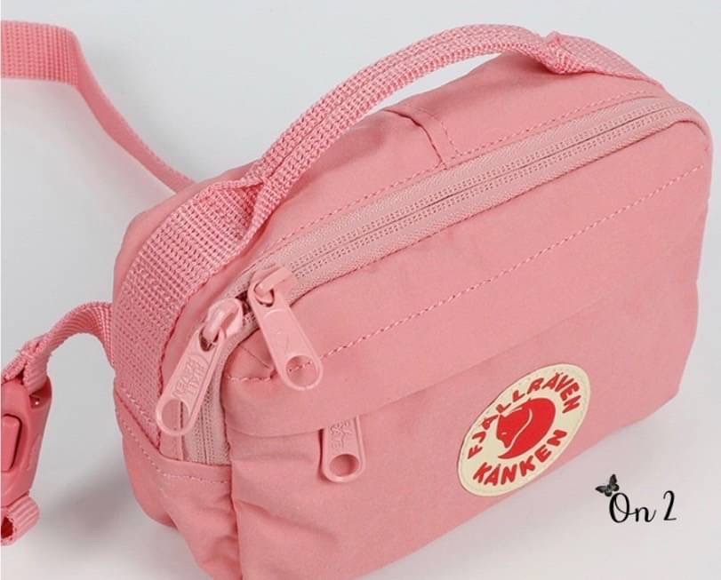 Kanken คาดอกได้ สะพายข้างได้ วัสดุตัวกระเป๋าทำจากผ้ากันน้ำอย่างดี อะหลั่ยสีตามตัวกระเป๋า สายกระเป๋าทำจากผ้าทออย่างดี