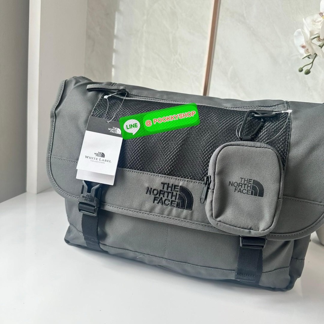 he North Face SUPER MESSENGER BAG L NN2PQ00J BLACK UNISEX 🔖กระเป๋าสะพายข้างมัลติฟังก์ชั่น! ทันสมัยและใช้งานได้หลากหลาย Item ที่ต้องมีเมื่อออกไปข้างนอก! ใช้งานได้จริงและมีสไตล์อเมริกันเทห์สุดๆ สามารถใช้ได้ทั้งผู้หญิงผู้ชาย สะพายไปทำงานไปเรียน เที่ย