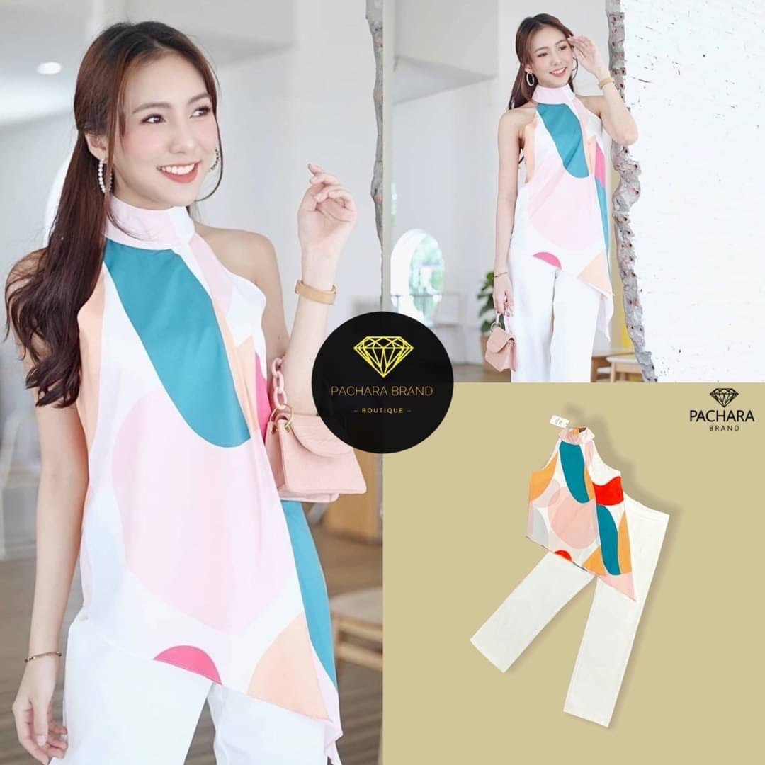 เซ็ต 2 ชิ้น เสื้อเว้าไหล่ชายเฉียง เนื้อผ้าพริ้วพิมพ์ลายสีสันสดใส แมทช์คู่กับกางเกงขายาวเอวสูงสีขาว งานซิปด้านหลัง มีซับในอัดกาวอย่างดี รุ่นนี้ใส่ชิลล์ถ่ายรูปสวยได้ทุกโอกาสเลยนะคะ