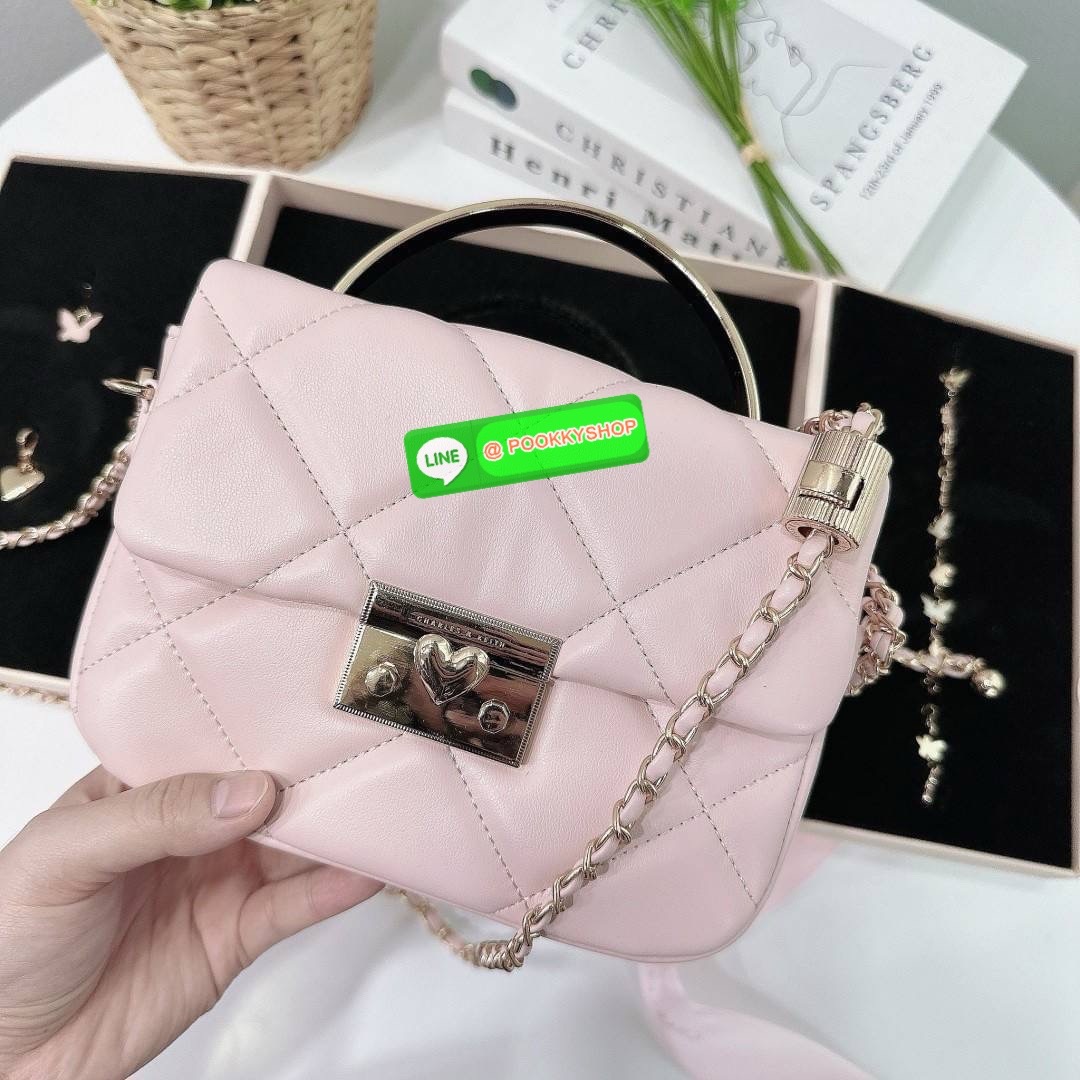 Charles&Keith แท้ Outlet ถือออกงานได้ สะพายได้ ให้ลุคลูกคุณหนู มาพร้อมกล่อง เหมาะสำหรับมอบเป็นของขวัญได้ มี 3 สี