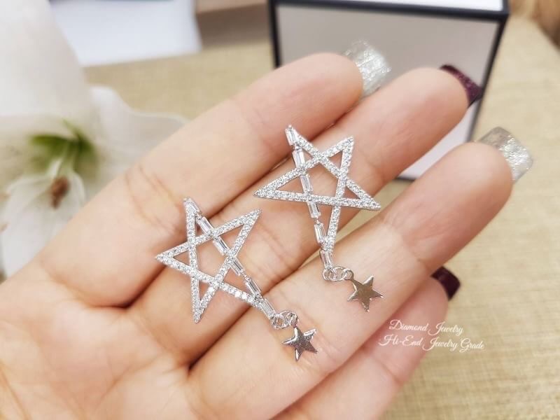 New Arrival !!!!!!!! ต่างหูดาว งานเพชร CZ แท้ เพชรเด้งไฟดีมากๆคะ ของจริงสวยมากๆๆๆนะคะ แม่ค้า confirm ค่ะ ดีไซส์น่ารัก หวานๆเก๋ๆ ใส่ออกมาน่ารักม๊วกๆๆๆจ้าา เพชรสวยวิ้งทุกเม็ดไร้ที่ติด มุกสวยไร้รอย