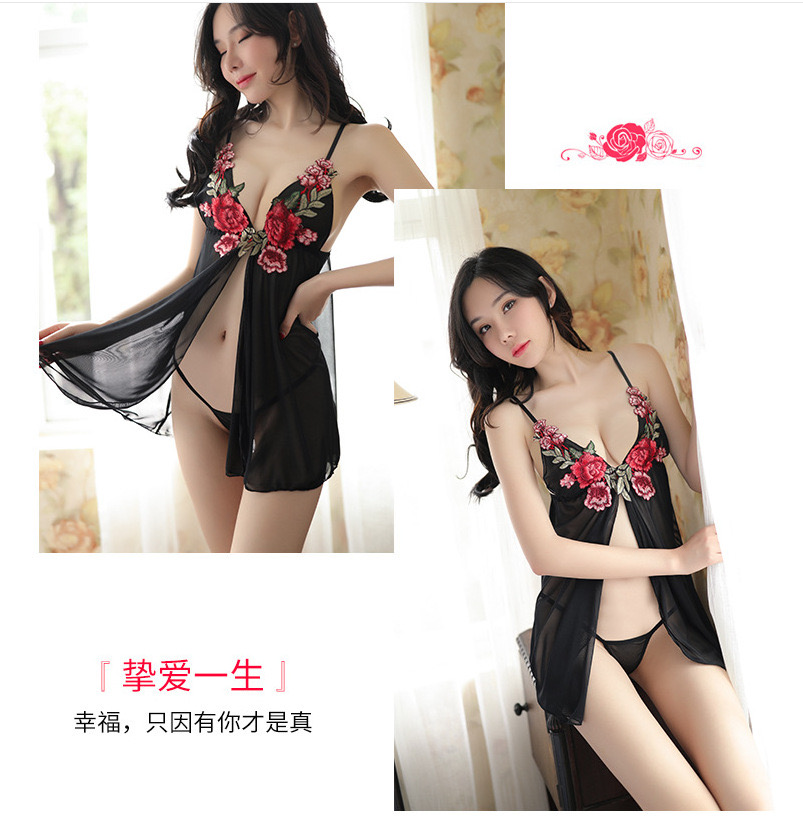 ชุดนอนเซ็กซี่ ชุดนอนซีทรู สีดำ แต่งดอกสีแดงช่วงอก แบบแหวกหน้าสวยเซ็กซี่มากค่ะ สวยหรูมากคะ สำเนา สำเนา สำเนา สำเนา