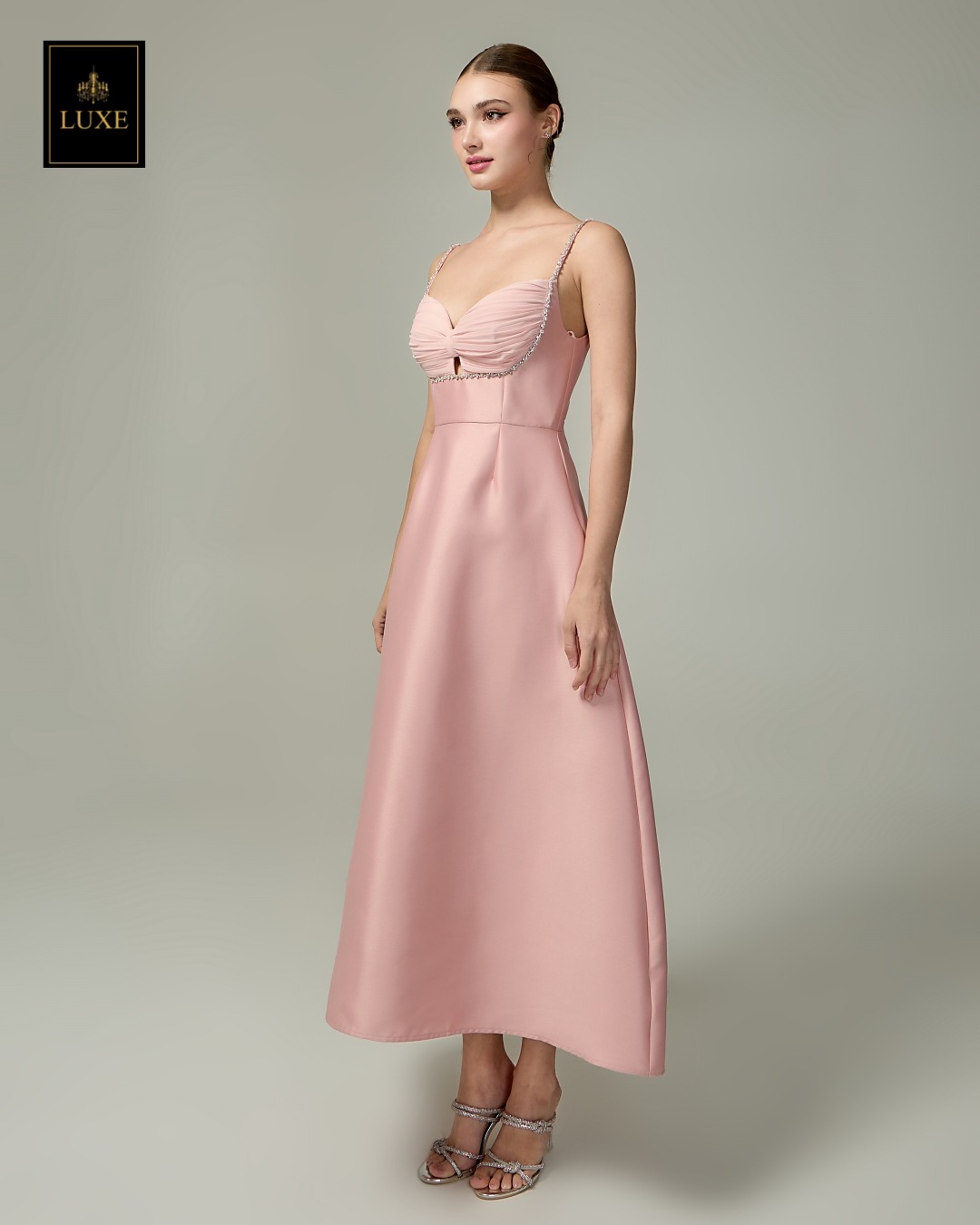 เดรสแฟชั่น เดรสเสื้อสายเดี่ยว กระโปรงทรงเอ