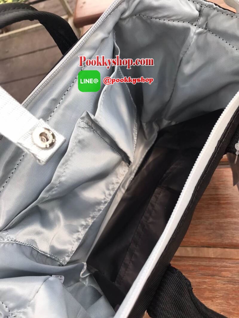 Anello Repellency Edition2 Mini Shoulder Bag (FSO-B025) กระเป๋าสะพายข้างวัสดุNylon & Polyesterหนา กันน้ำได้ น้ำหนักเบา มาพร้อมสายสะพายถอดและปรับความยาวได้ เปิดปิดด้วยซิปคู่ ภายในกว้างใส่กระเป๋าสตางค์ยาว มินิไอแพคได้ รุ่นใหม่ลิมิเตทที่น่าสะสมเลยคร้า!