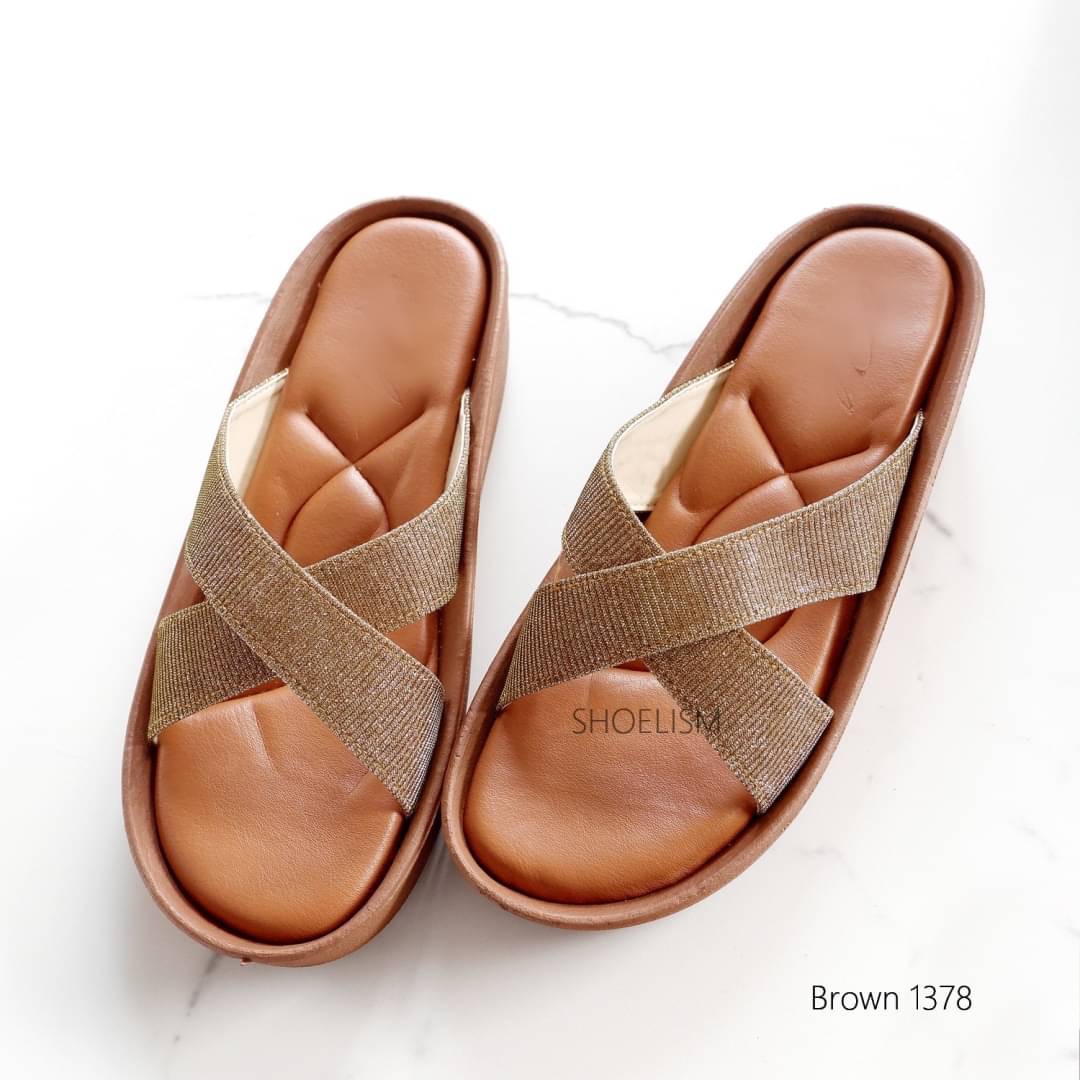 รองเท้าลำลองส้นเตารีด หนังนิ่ม แบบหน้าไขว้ สวยทุกองศา น้ำหนักเบา พื้นนิ่ม ใส่สบาย งานขายดี ที่ใส่ได้ตลอดทุกวัน!