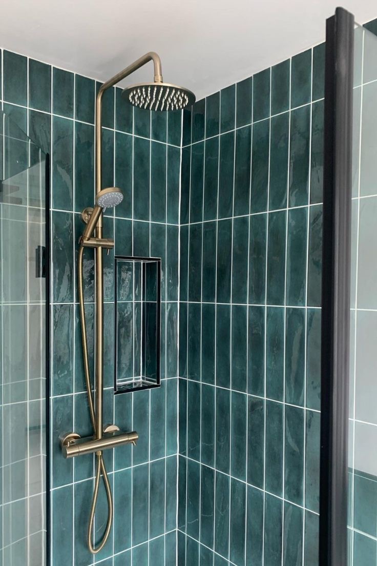 กระเบื้อง 3x12 นิ้ว รุ่น Gradient สีดีฟกรีน (Deep Green)