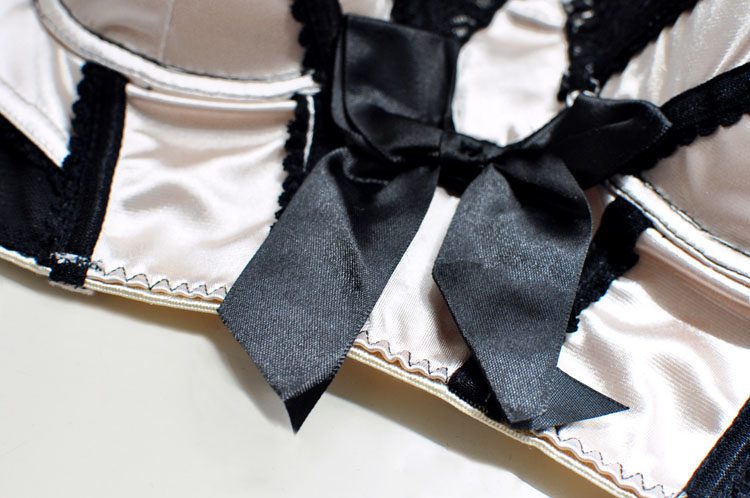 ชุดชั้นในเซ้กซี่ สีนูท แต่งลูกไม้ดำ + กางเกงในบิกินี่ เข้าชุด งานพรีเมี่ยม ส่งออก Size C80/C85