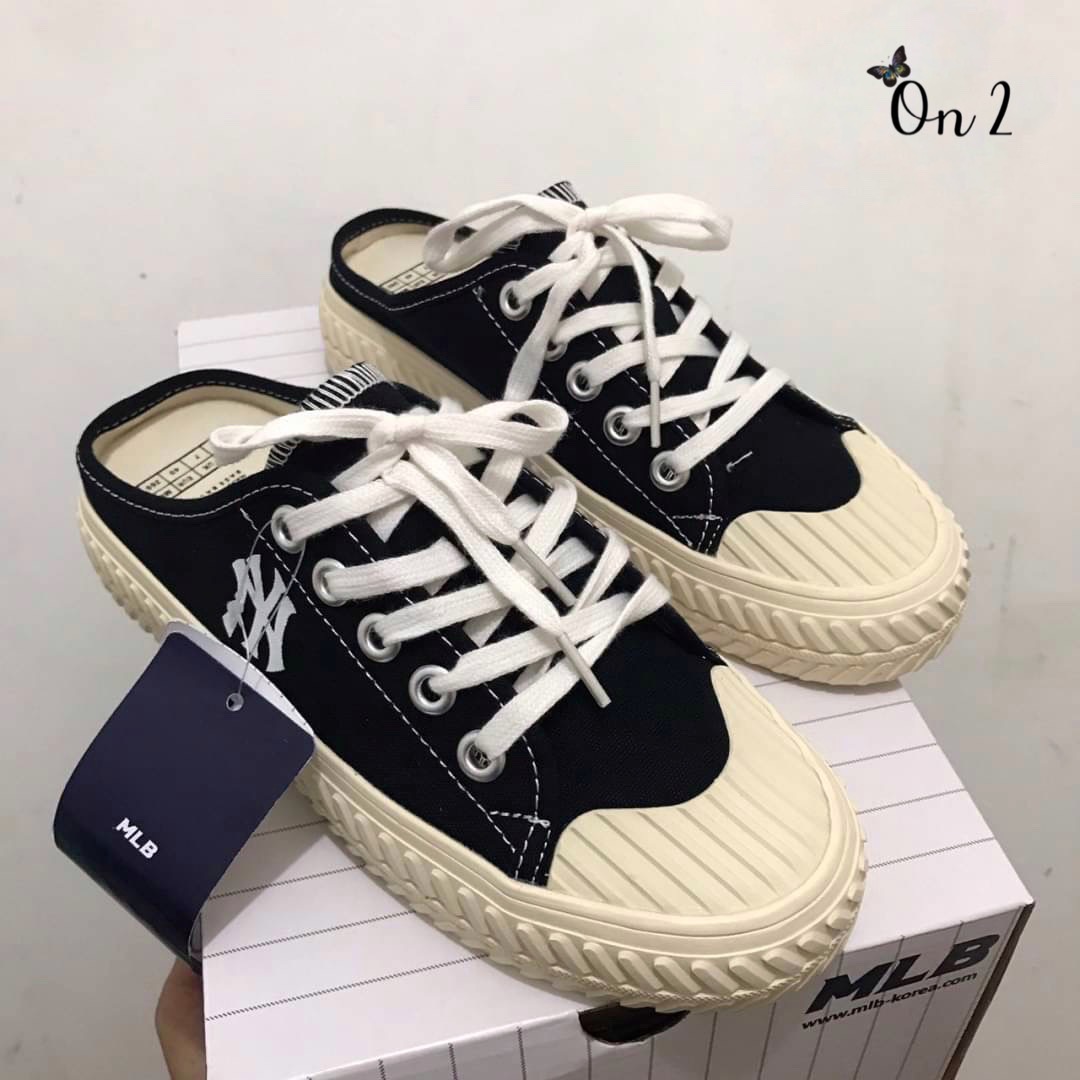 พร้อมส่ง รองเท้าผ้าใบเปิดส้น MLB playball origin mule new york yankees logo NY ⚪️⚪️ สวยเทห์ เปะปังมาก งานPremium Quality