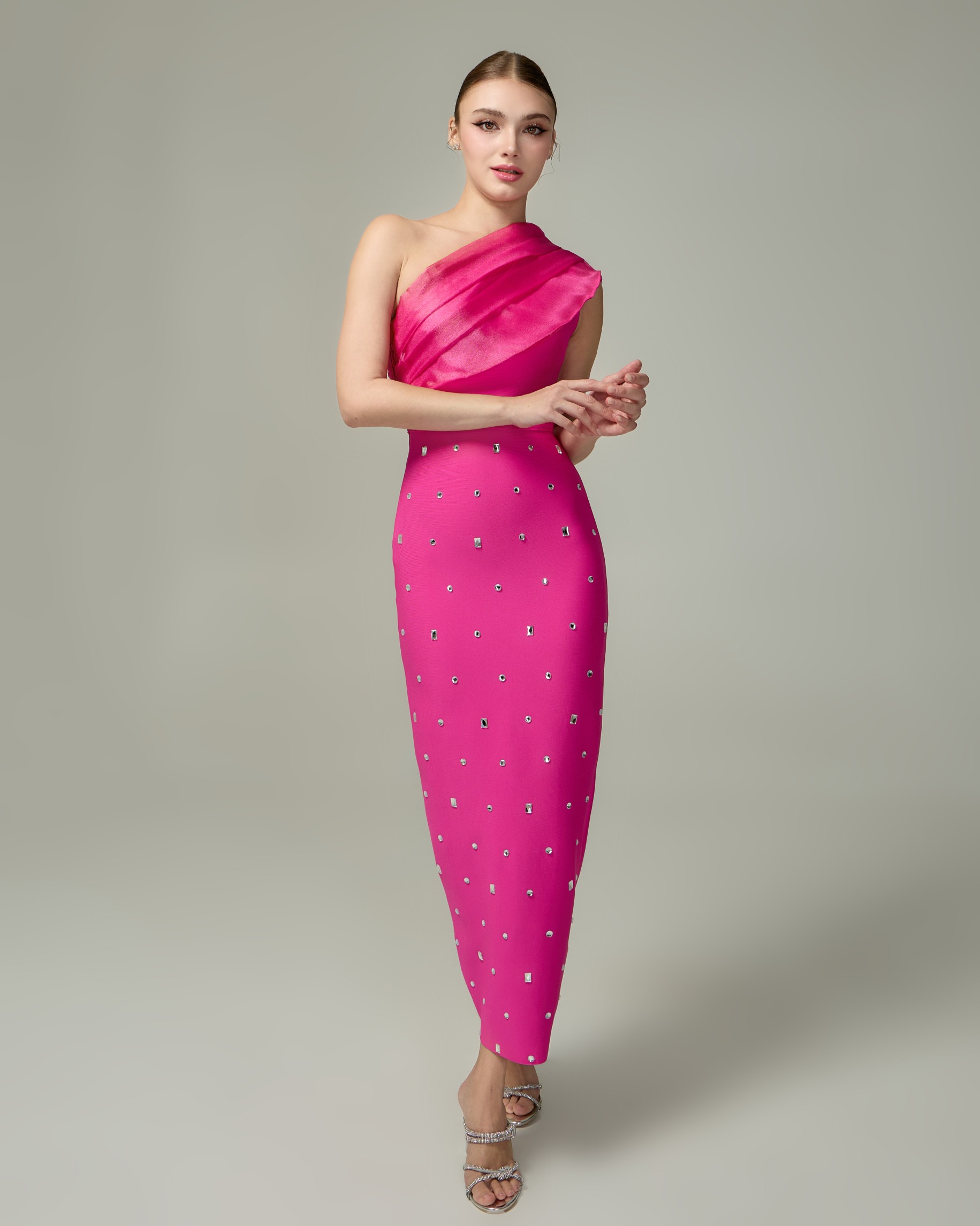 เดรสแฟชั่น เดรสเสื้อไหล่เดียว กระโปรงยาวทรงเข้ารูป