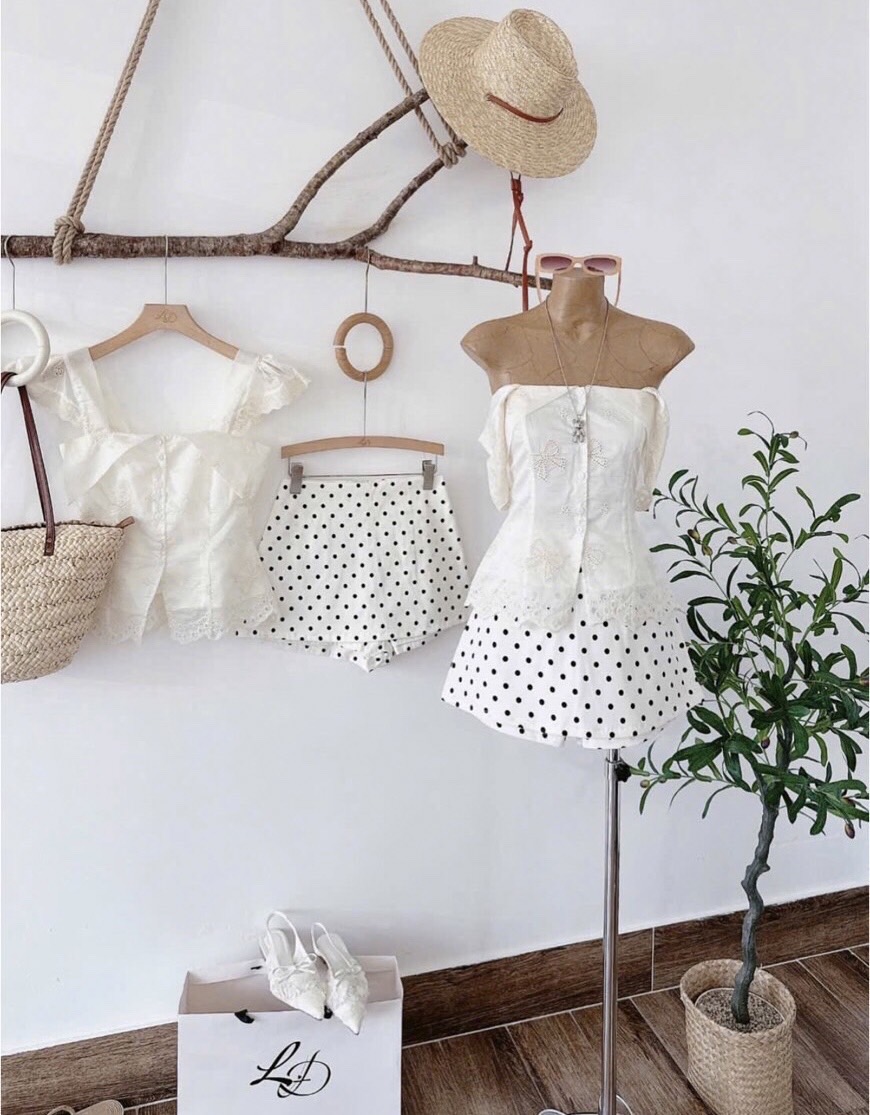 ชุดเซทแฟชั่น เสื้อผ้าฝ้ายเนื้อนุ่ม ปักลายดอกไม้ละเอียด พร้อมลูกไม้ระบายปลายเสื้อ