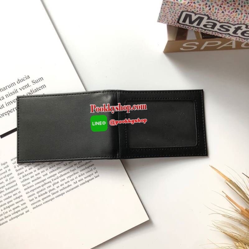 Calvin Klein Leather Belt & Wallet Set เซตสุดคุ้ม ซื้อ 1 ได้ ถึง 3 จะมอบเป็นของขวัญหรือใช้เองก็แนะนำเลยค่าา อุปกรณ์ : มาพร้อมที่ใส่บัตร + ที่เจาะรูเข็มขัด + ถุงกระดาษแบรนด์ + กล่องแบรนด์ + ห่วงเข็มขัด