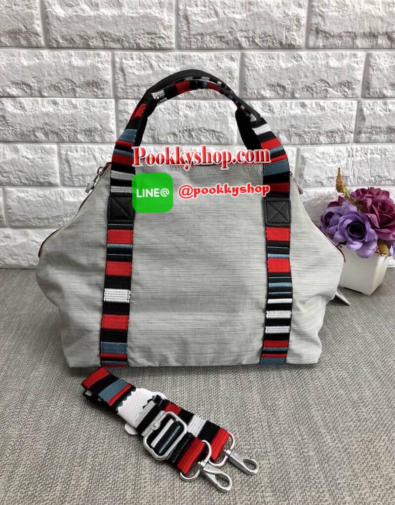 New in Best seller Kipling Handbag/Shoulderbag//k13848// ((Factory OEM HK)) ✔️พร้อมส่งต้อนรับสงกรานต์จร้าา🎊🎊 >>กระเป๋าถือ;สะพายข้าง;คล้องไหล่;หรือแบบครอสบอร์ดี้ได้ค่ะ วัสดุไนล่อนอย่างดี คุณภาพสูงค่ะ >>ด้านหน้ามีหนึ่งช่อง