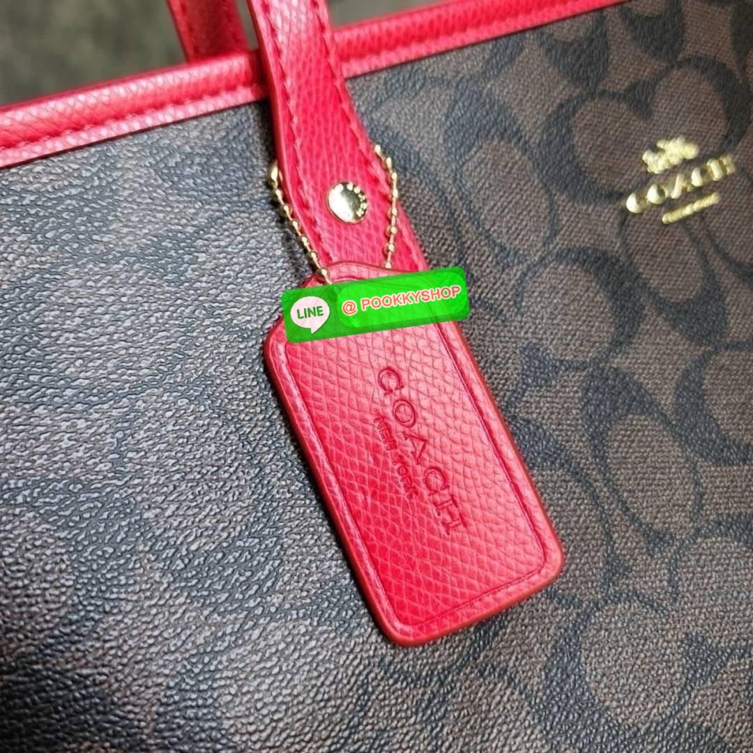COACH CITY ZIP TOTE IN SIGNATURE COATED CANVAS (COACH F36876) กระเป๋าสะพายทรงช้อปปิ้ง ทรงสวย ทรงยอดนิยมใบใหญ่ยุของได้เยอะ หนังcanvas ลาย C Signature สายหนังแท้ สะพายขึ้นไหล่ได้สวย ใบใหญ่ ใช้งานง่าย มีซิปปิดด้านบน มีผ้าบุด้านใน มีช่องซิป