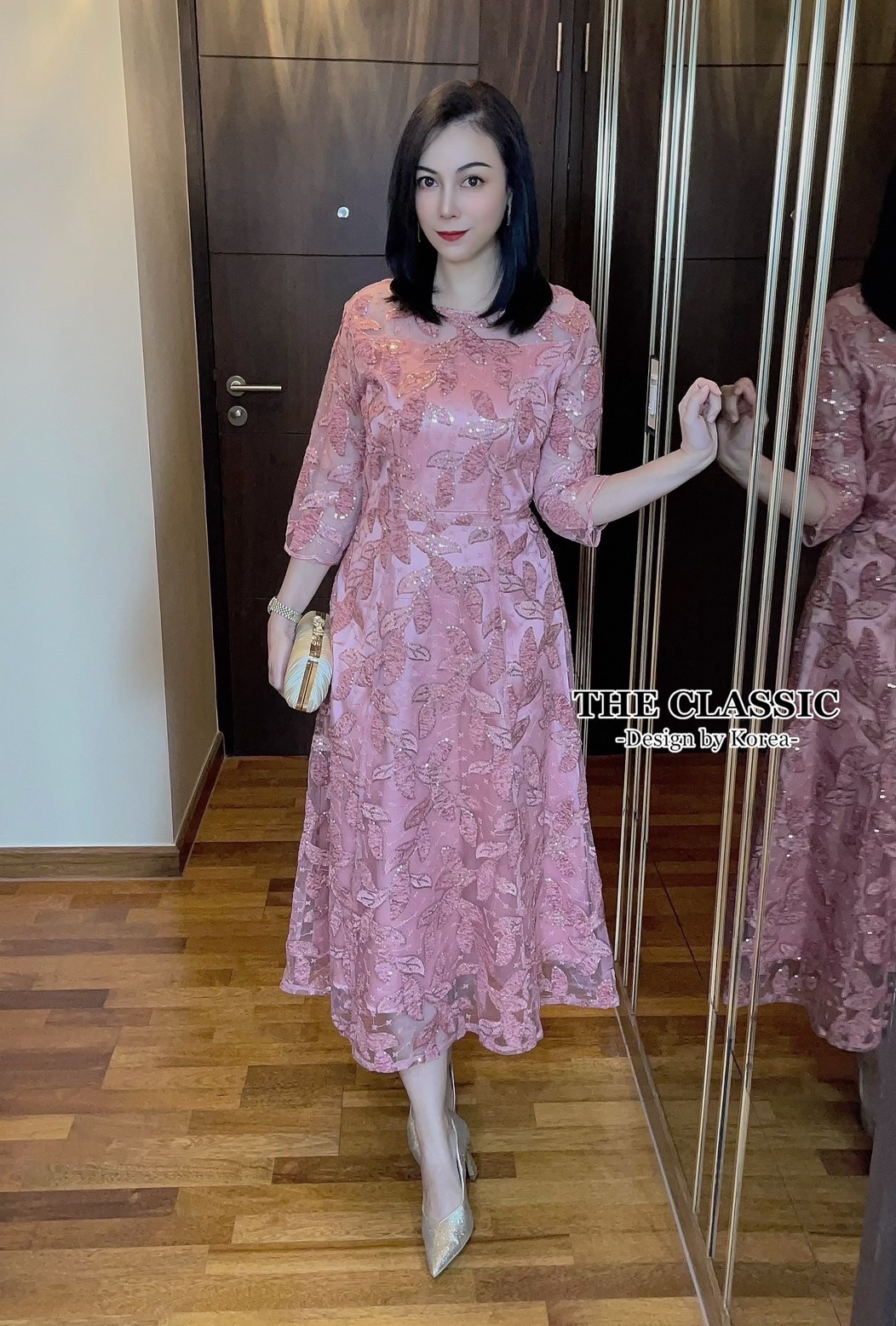 เดรสแฟชั่น เดรสยาวออกงานปักเลื่อม ใช้ผ้าเนื้อดีปักลวดลายใบไม้