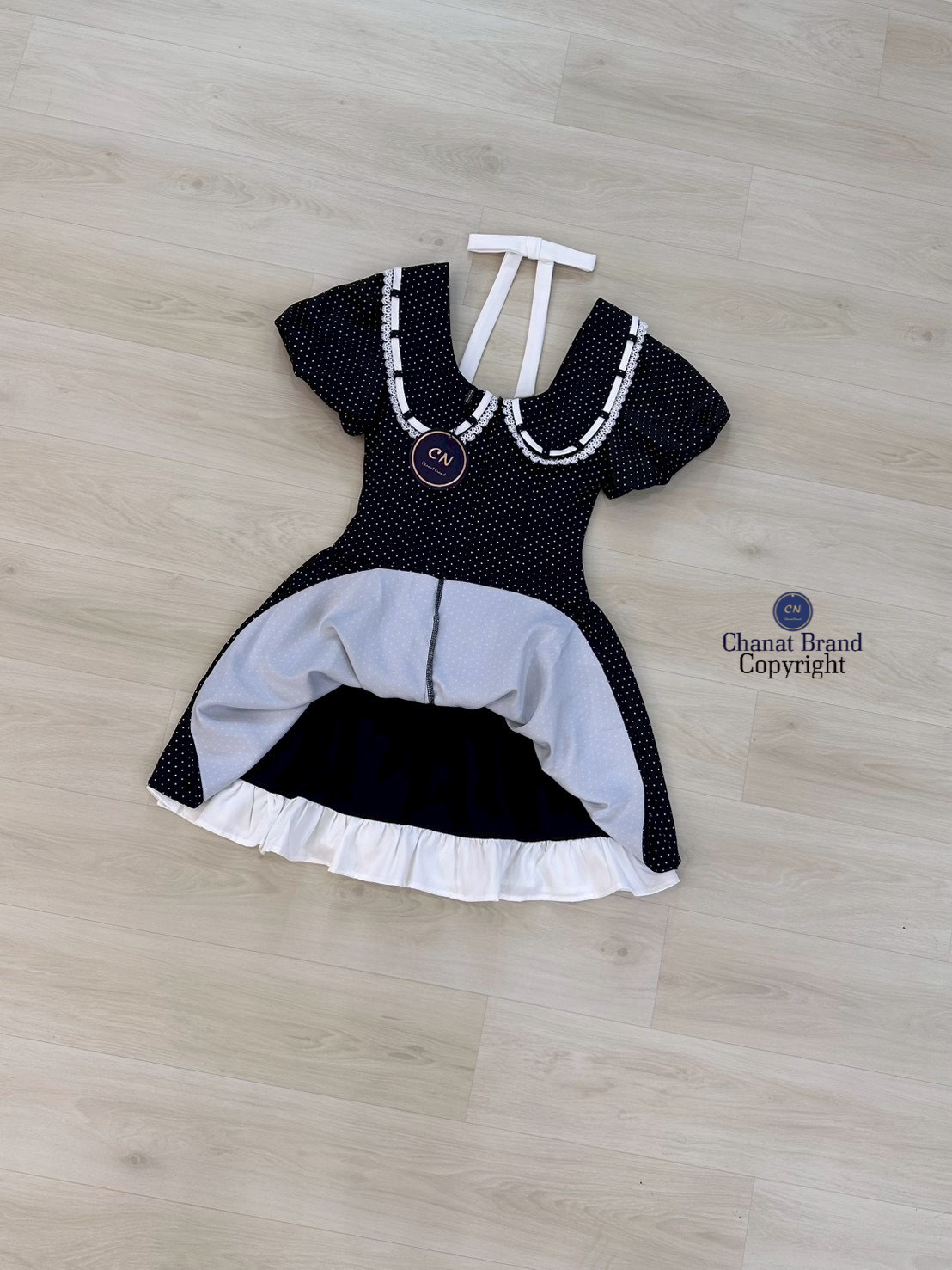 เดรสแฟชั่น มินิเดรสแขนตุ๊กตาสีดำลาย polka dot คอปกใหญ่