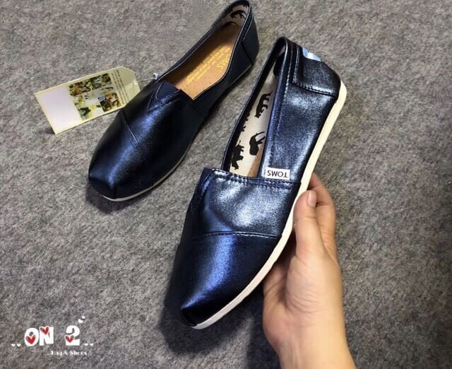 Toms Shoes พร้อมส่งค่ะส่งสุดฮิตรองเท้าสุดป๊อบมาทั้งลายNormal และลาย limited edition ใครรอรุ่นนี้อยู่ห้ามพลาดนะคะ