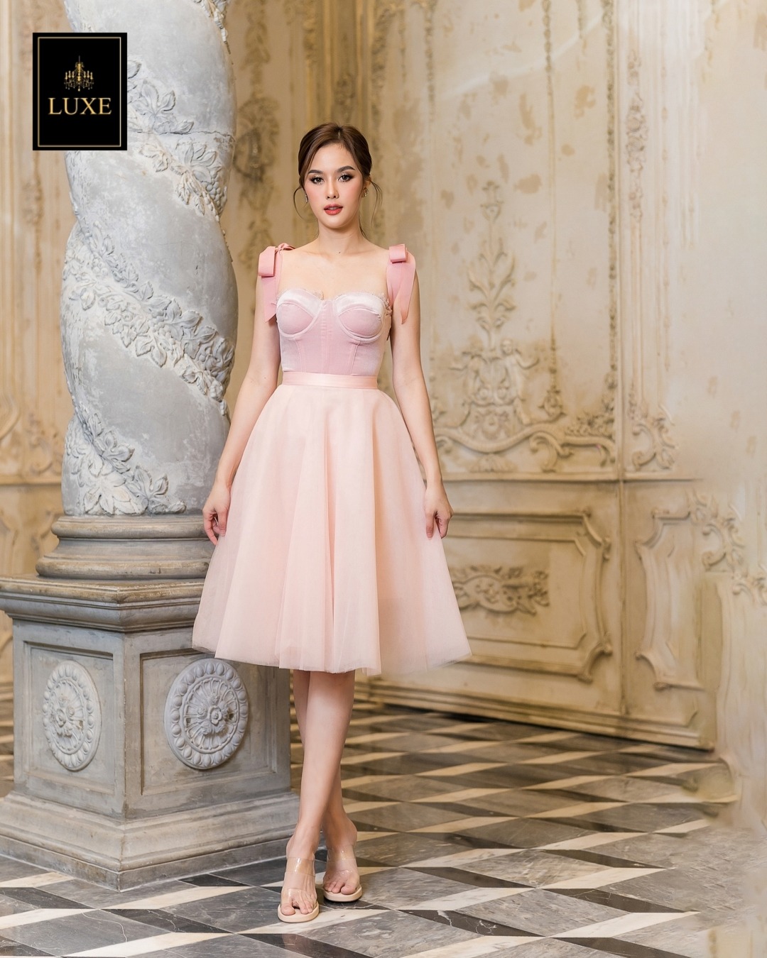 เสื้อแฟชั่น เสื้อสายเดี่ยวสไตล์คอร์เซ็ตบรา ผ้ากำมะหยี่เนื้อนุ่มยืดหยุ่น มีโครงทั้งเก็บและดันทรงสวย