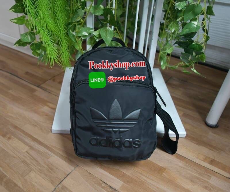 Adidas Mini shoulder bag & Backpack กระเป๋าเป้สะพายหลัง ขนาดmini เปิด-ปิด ด้วยซิป วัสดุ Nylon น้ำหนักเบา ภายโล่ง ใส่โทรศัพท์ กระเป๋าตังค์ได้ มีช่องซิปด้านหน้า1ช่อง มีสายสะพาย2เส้น สะพายข้างหรือเป้ได้ สีน่ารักๆ เข้าได้กับเสื้อผ้าทุกสีเลยค่า!!
