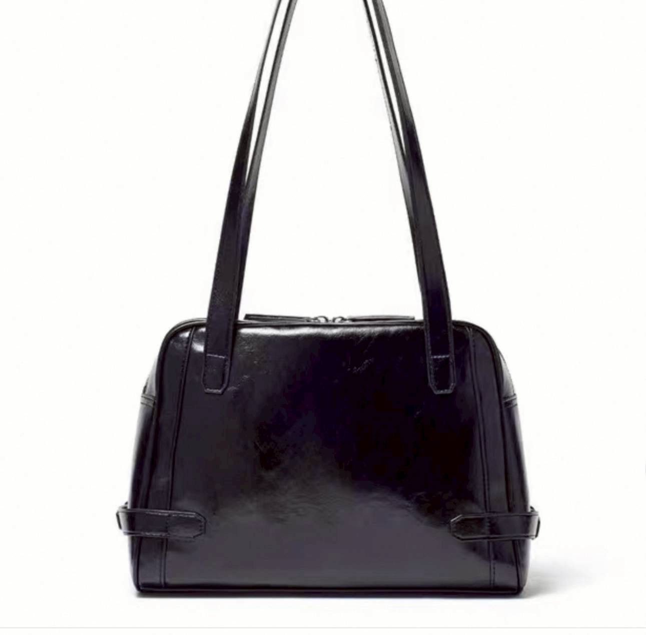 กระเป๋า Martin kim แบรนด์ดังเกาหลี ไม่ต้องต่อคิวซื้อ มาช้อปตรงนี้ได้เลยจร้า หนังเกรดงานพรีเมี่ยม ดีไซน์สวย ..ใส่ของได้จุๆ