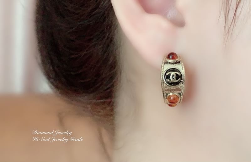 Super Hi-End Quality !!!! ((งาน 1:1 เหมือนในช็อปมากที่สุดในท้องตลาด)) Chanel Earring ต่างหูชาแนลงาน 1:1 เหมือนของแท้เป๊ะๆค่ะ รับรองงานสวยมากกกกก ดูหรู ดูผู้ดีสุดๆ งานคุณภาพดีมากๆมากๆคะ รับประกันความพอใจเลยค่ะ ตัวเรือนสีทอง งาน laser stamp เหมือนช็อปค่ะ ไฮ