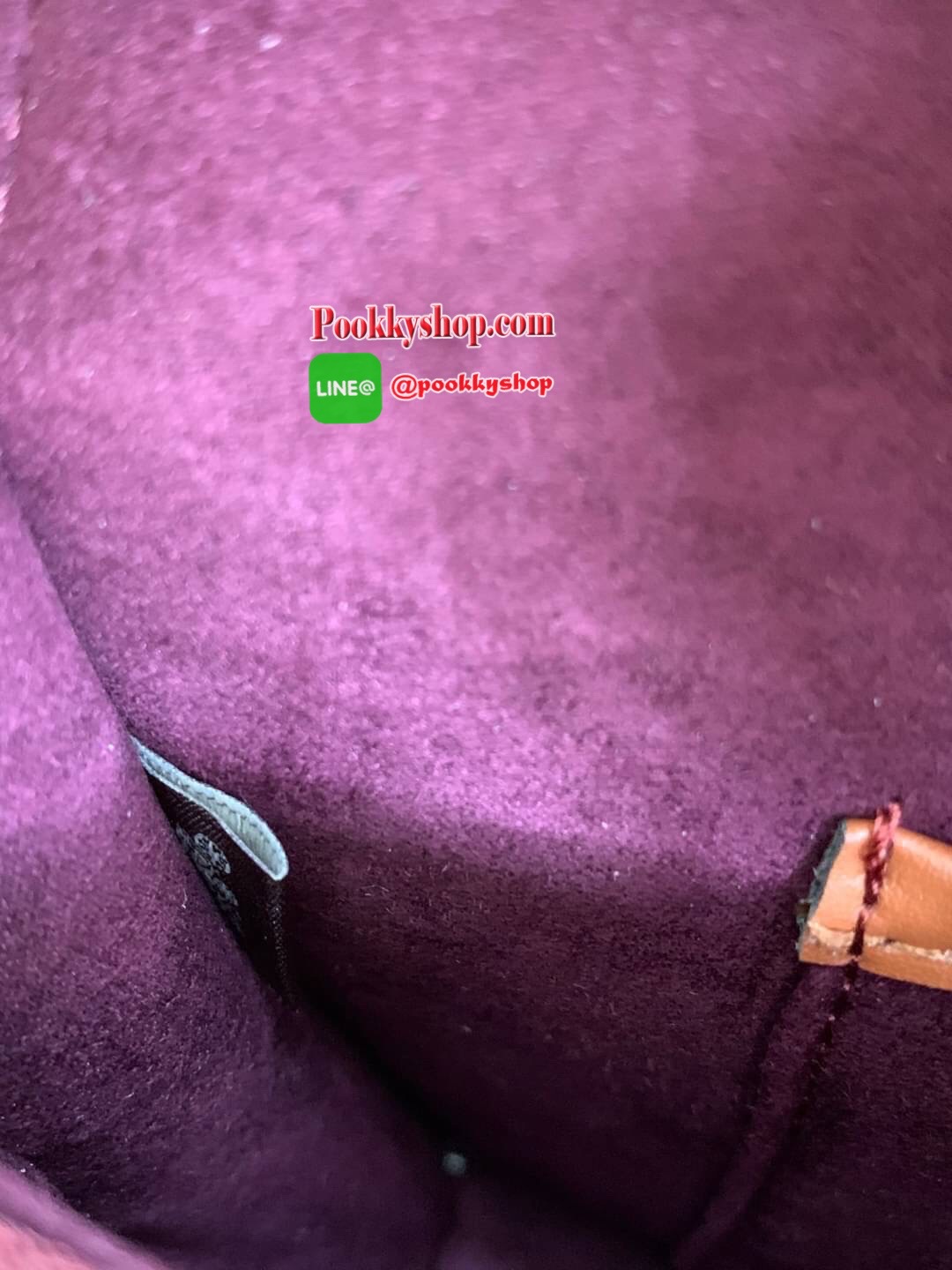 COACH TABBY FLORAL-EMBROIDERED SIGNATURE LEATHER SHOULDER BAG กระเป๋าคล้องไหล่ได้//สะพายข้างได้ หนังแท้นุ่มมากค่ะ จุดเด่นด้านหน้าเป็นรูปดอกไม้งานปักสวยงามมากๆค่ะ เปิดปิดกระเป๋าแบบแม่เหล็ก ภายในมี2ช่องใหญ่ ใส่กระเป๋าเงินใบยาวขนาดปกได้;ของจำเป็นสาวๆได้ครบเล