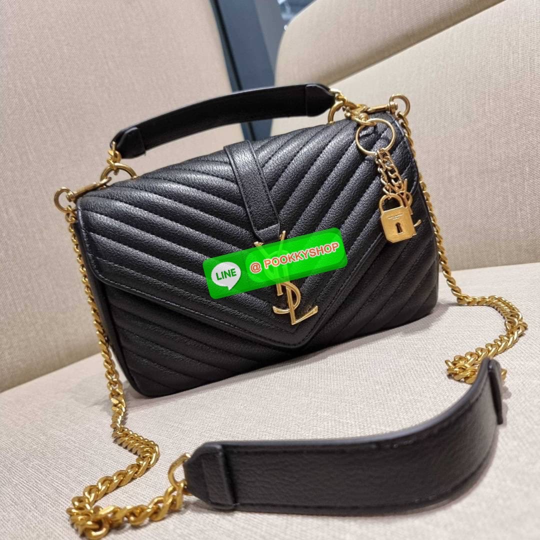 IN STOCK!! Yves Saint laurent crossbody boutique vip bag กระเป๋าสะพายไหล่ ดีไซน์ทรงสวยหรู พิเศษ แถมฟรี พวงกุญแจห้อยโลโก้ ดูแพงไปหมดจริงๆไอเท็มนี้ วัสดุหนังสังเคราะห์ลายคาร์เวีย เปิด-ปิดด้วยกระดุมแม่เหล็ก ภายในโล่งกว้าง แบ่งสัดส่วนไว้อย่างดี มาพร้อมหูจับใน