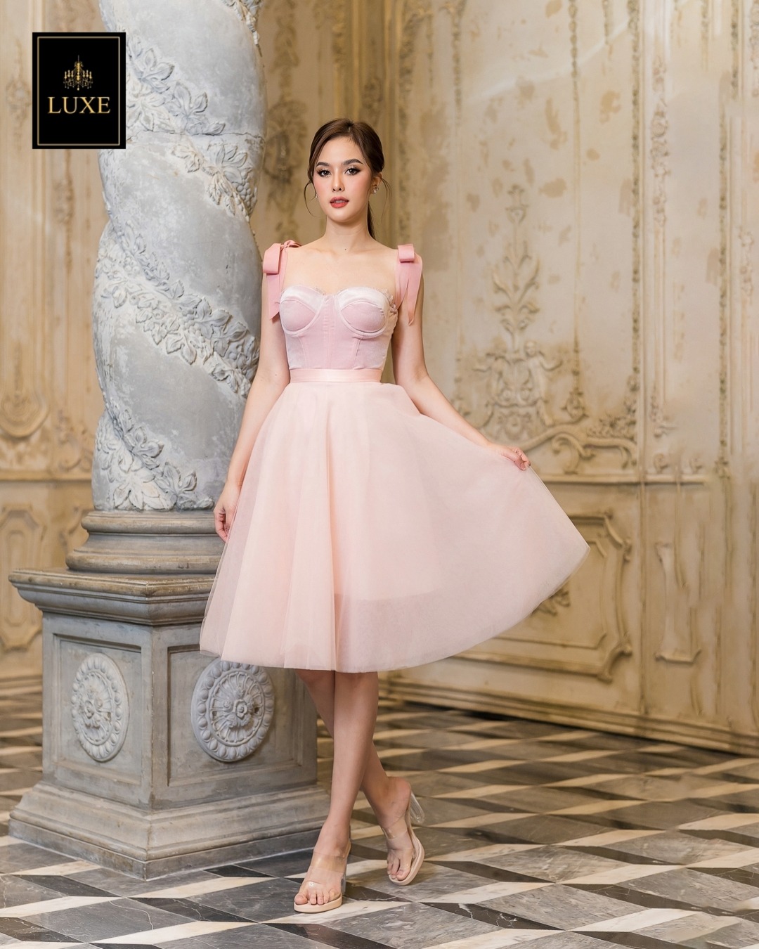 เสื้อแฟชั่น เสื้อสายเดี่ยวสไตล์คอร์เซ็ตบรา ผ้ากำมะหยี่เนื้อนุ่มยืดหยุ่น มีโครงทั้งเก็บและดันทรงสวย