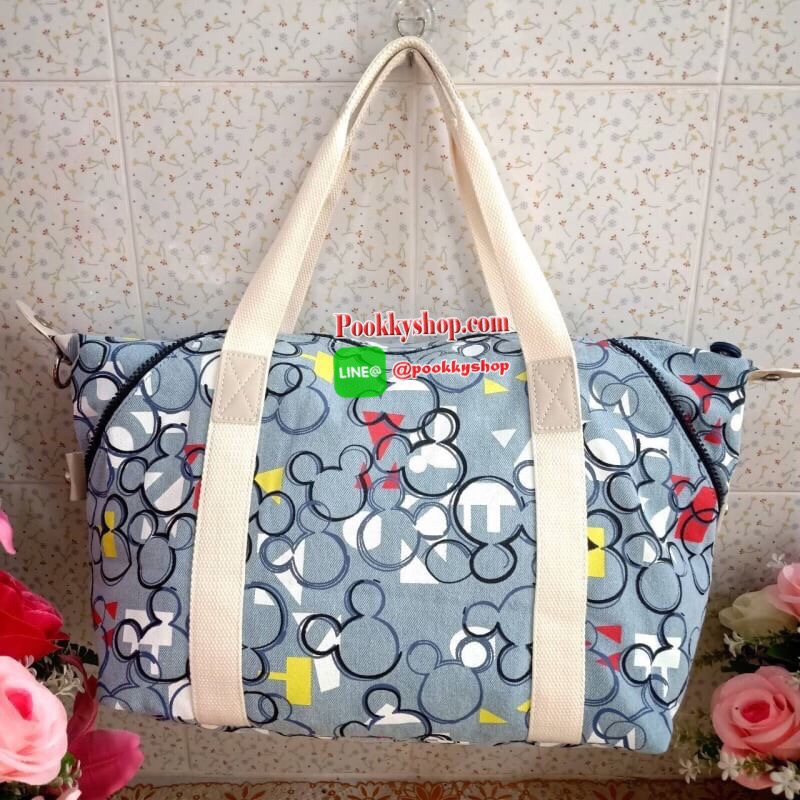 Disney's® 90 Years of Mickey Mouse Handbag 👍 รุ่น ART size L 👍กระเป๋าผ้าคิปลิงสะพายไหล่ได้ ครอสบอดี้ได้ มีสายยาวให้ 👍สามารถปรับสไตล์กระเป๋าได้2รูปแบบ เป็นtote หรือเก็บหูกระเป๋าก็ได้ 👍ช่องใหญ่ใส่ของได้จุ เปิดปิดด้วยซิป