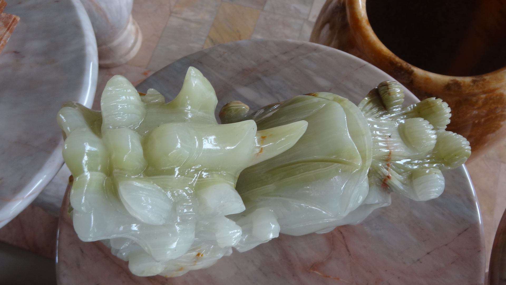 ปี่เซี๊ยะคู่ หินอ่อนหยกเขียว หางพวง ขนาดกว้าง 32 สูง 20 เซนติเมตร ( 1 คู่ )