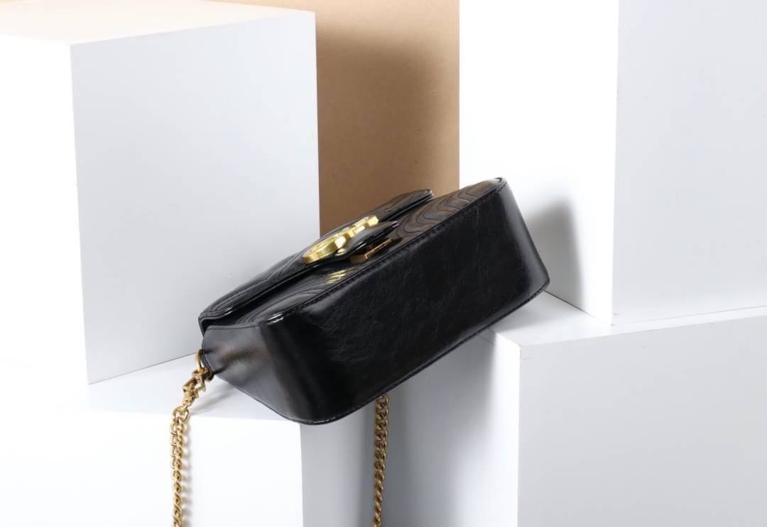 กระเป๋า marmont รุ่นนี้ไม่เคยเอ๊าท์ ฮิตตลอดเรียบหรูดูแพง แมทเข้ากับชุดทำงานยันชุดเที่ยวแบบสบายๆ งานพรีเมี่ยม ทรงสวยอะหลั่ยสวย ใส่ของได้เต็มที่เลย