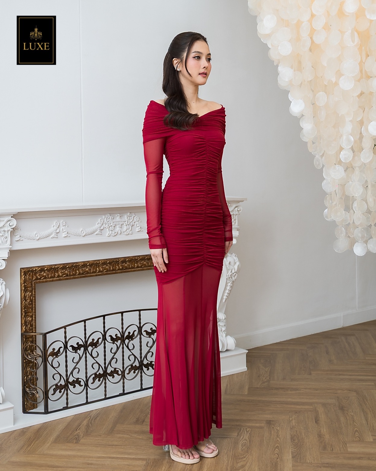 เดรสแฟชั่น แม็กซี่เดรส เสื้อแขนยาวเปิดไหล่ ดีเทลจับเดรป