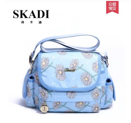 กระเป๋าสะพายสำหรับสุภาพสตรี ดีไซน์ทันสมัย สไตล์สาวปารีส ผลิตจากผ้าไนล่อนคุณภาพดี กันน้ำได้ ลวดลายสดใส น่ารัก