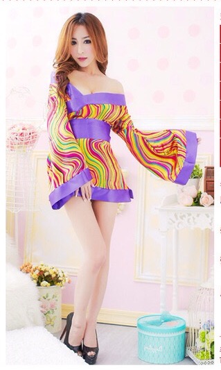 ชุดกิโมโน สไตล์นางรำญี่ปุ่น แนวเกอิชา ลายริ้วสีสดโทนม่วง แต่งขอบปลายแขนบาน ไตล์เปิดไหล่เซ็กซี่ เย้ายวน+ผ้าคาดพร้อมโบว์สำเร็จ+ G-string เข้าชุดคะ Free size