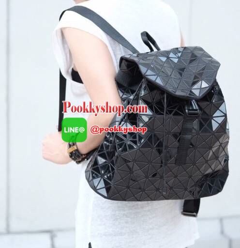 กระเป๋าเป้ Bao Bao Backpack. Geometric Backpack Luminous Backpacks Holographic Reflective Bag Shard Lattice Luminous Rucksack Lingge ใบใหญ่จุของได้เยอะ นำ้หนักเบา ตามสไตล์ BAO BAO ISSEY MIYAKE เปลี่ยนสีได้แสงแฟลช หรือแสงไฟ สะพายเก๋ๆ ใช้งานได้คล่องตัว วัสด