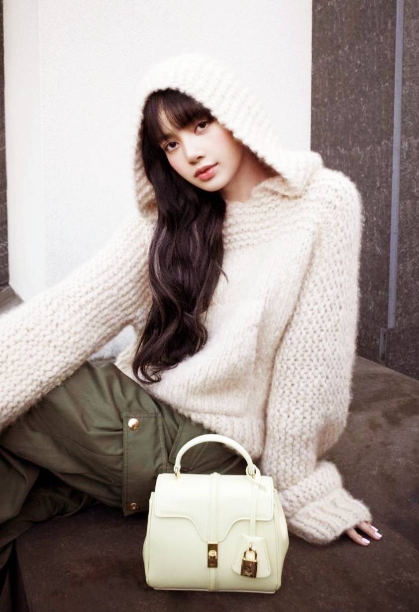 celine งาน nologo งานเกรดพรีเมี่ยม หนังดีมาก มีแถมกระเป๋าลูกใบเล็ก ขนาดกำลังพอเหมาะ แมทได้กับทุกลุค ทั้งถือและสะพาย