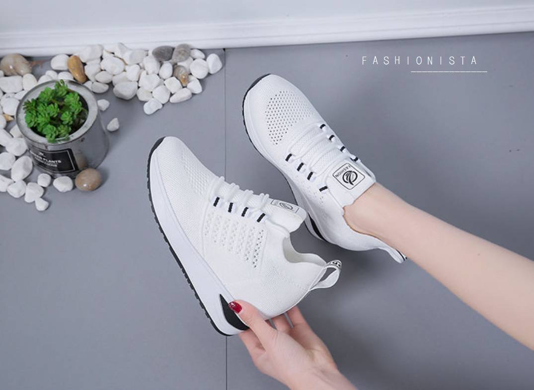 NEW ITEM แฟชั่นเสริมส้นมาแรง!! รองเท้าสลิปออนเสริมพื้น 5c.m. แต่งเชือกผูก ทรงสโลป วัสดุเนื้อผ้ายืดกระชับเท้า เนื้อหนาคุณภาพดี ขอบยางยืดเพิ่มความยืดหยุ่นในการสวมใส่ ใส่แล้วดูขาเรียวยาวสุดๆไปเลย ตัวพื้นรองเท้าเป็นยางพารากันลื่นได้ดีจ้า งานสวยเก๋น่ารักเรียบเ