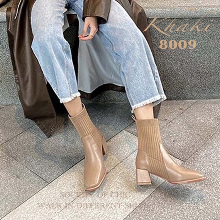 มันต๊าช!!มากแม่ เดินสับ แบบเฟียสๆ ให้เฉิดฉาย สไตล์สาวมั่น เดินในก็สวย เดินนอกก็แซ่บ! รองเท้าบูท ที่ใส่ง่ายเข้ากับทุกชุด ยีนส์ กระโปรง เดรส คาฟงคาเฟ่ ก็ไปได้หมด สูง 5.3 cm น้ำหนักเบา สวมใส่ง่าย เชิ่ดๆเริสๆ พร้อม เซลฟี่ โพสท่าสวยๆ กันได้เลยคร้า