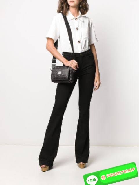 ð MCM KLASSIK CROSSBODY in Visetos( Small )āļāļĢāļ°āđāļāđāļēāļāļĢāļāļŠāļāļāļāļĩāđ Klassik āļāļĩāđāļĄāļĩāļĨāļąāļāļĐāļāļ°āļāļĢāļāļāļēāļĄāļāļ·āđāļ āļāļāļāđāļāļāļŠāđāļāļĨāđāļāļĨāļēāļŠāļŠāļīāļ āđāļāļĢāļāļŠāļĢāđāļēāļāļāļĢāļ°āđāļāđāļēāļāđāļģāļŦāļāļąāļāđāļāļēāļĄāļāļāļāļīāļŠāļĢāļ°āđāļŦāļāļ·āļāļāļąāđāļ āļāđāļēāđāļāđāļāļĨāļ·āļāļāļāļīāļ§āļĨāļēāļĒ Visetos āļāļąāļāđāļāđāļāđāļāļāļĨāļąāļāļĐāļāđāļāļāļmcm āđāļāļāļĩāđāļāļ·āļāđāļāļāđāļāļŠāļāļāļĢāļĩāđāđāļāļāđāļŪāļāļāđāļāļĢāļĩāļāļĩāđāļŠāļĄāļāļđāļĢāļāđāđāļāļāļāļĩ