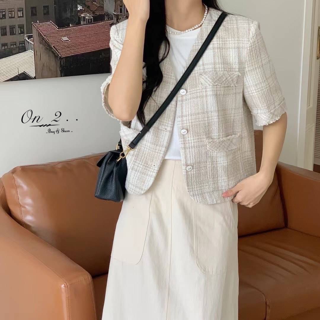 ♥️Korean Style crossbody bag♥️ 🔸กระเป๋าสะพายข้างทรงเหลี่ยม หนังนิ่ม อยู่ทรง 🔸มีหูหิ้ว&สายสะพายข้างยาว 🔸สายยาวเป็นสายหนังปรับได้